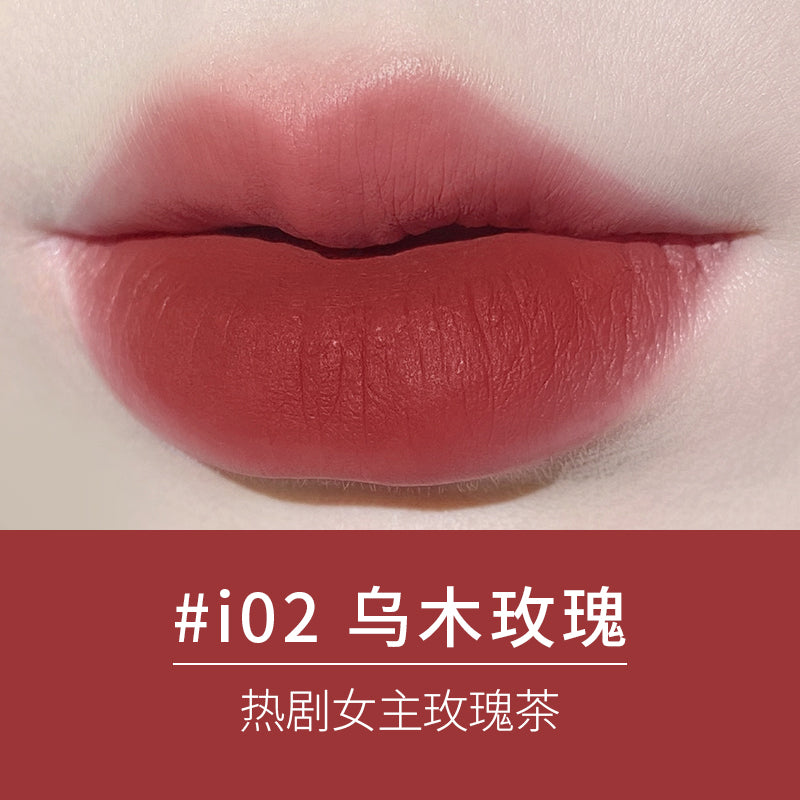 UNBRIDLED MATT LIQUID LIP ROUGE