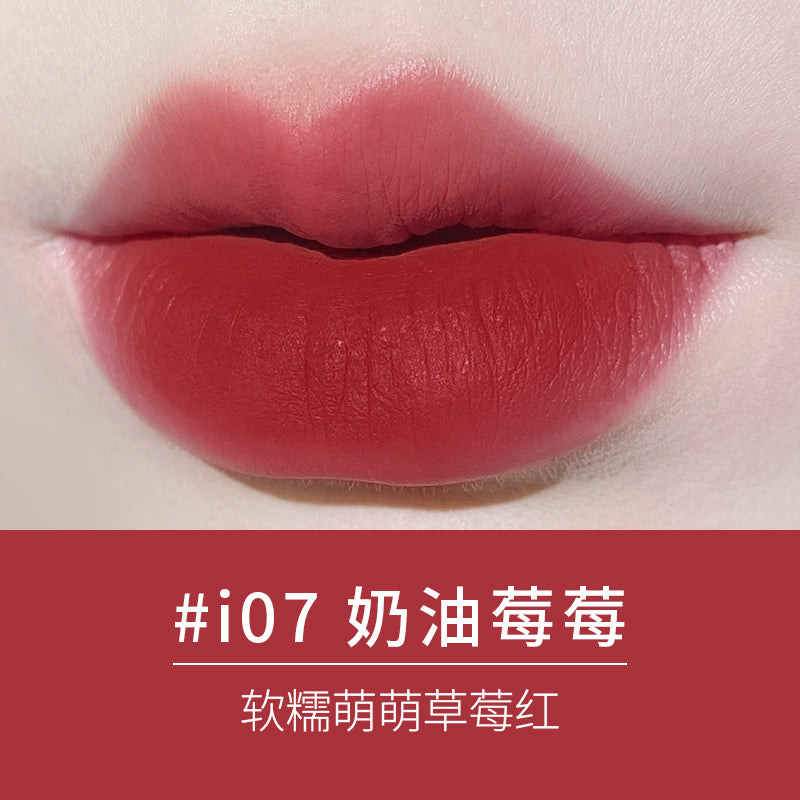 UNBRIDLED MATT LIQUID LIP ROUGE